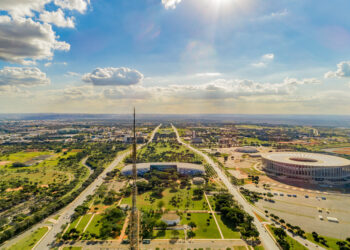 Planejamento Urbano de Brasília: Um Legado Modernista e os Desafios Atuais